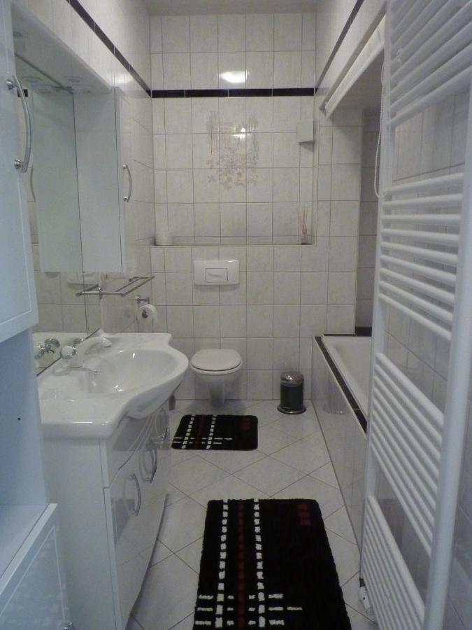 Ferienwohnung Zollner Burg  Bagian luar foto